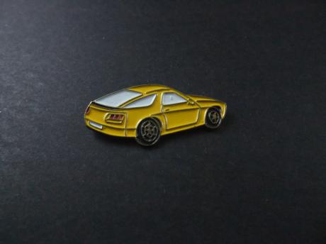 Porsche 928 S vierzits sportauto geel